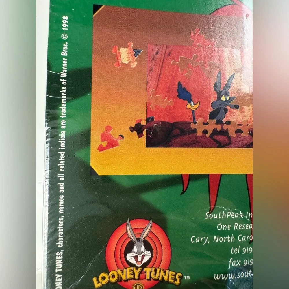 Loony Tunes Assorted Nuts Sealed Animated Jigsaw Game PC CDROM big box 1998